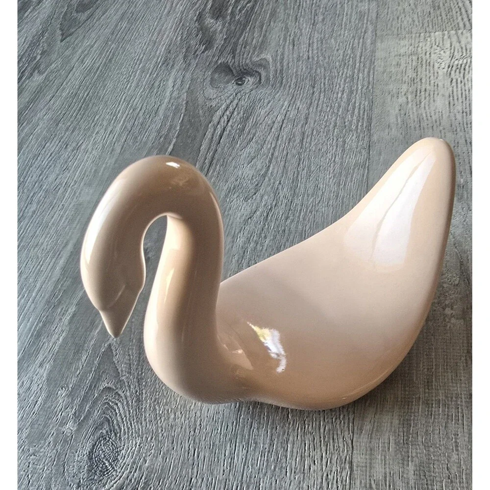 Vintage Swan Ceramic Towel / Washcloth  Holder Pale Pink Japan  Granny Cottage